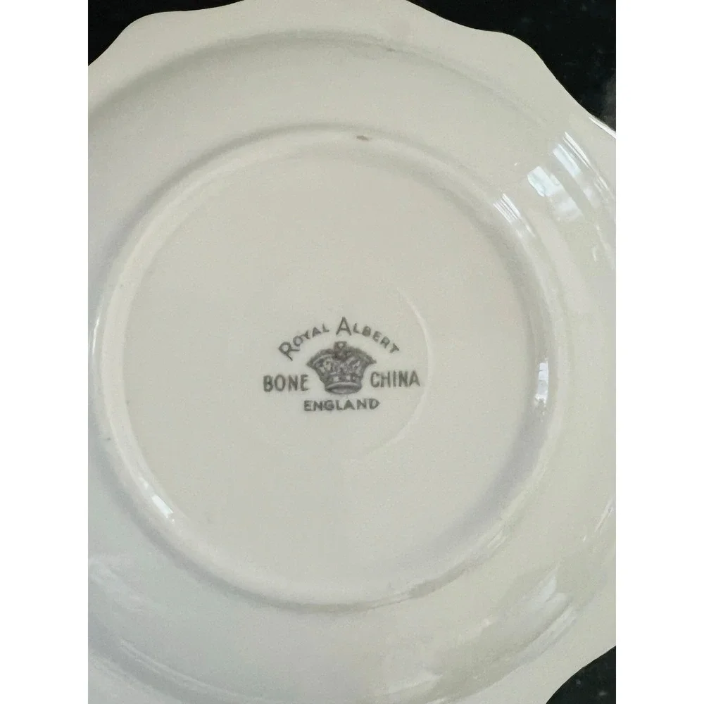Vintage Royal Albert Bone China Butter Dish Trinket Dish Floral Gold Rim England